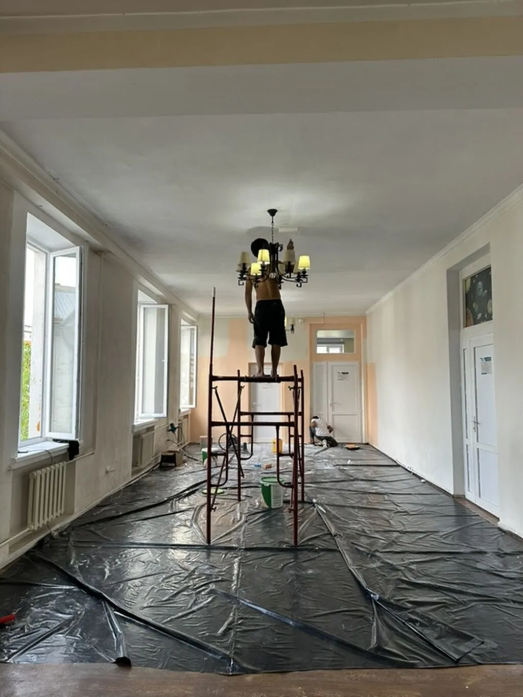 🏠 ҮЙҮҢҮЗГӨ ЖАҢЫ КӨРК БЕРЕБИЗ! 🏠 🔨 Побелка жана сырдоо иштерин